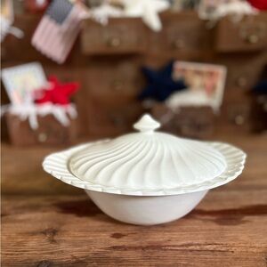 Johnson Brothers Snow White Regency Lidded Serving Bowl